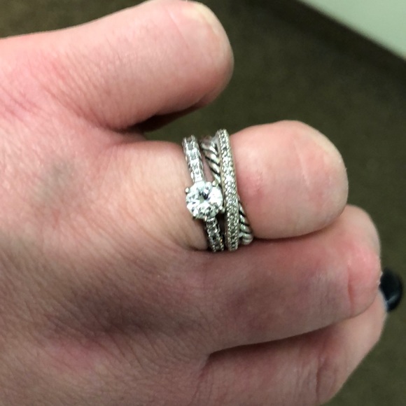 Dy small crossover w diamonds - Picture 4 of 4